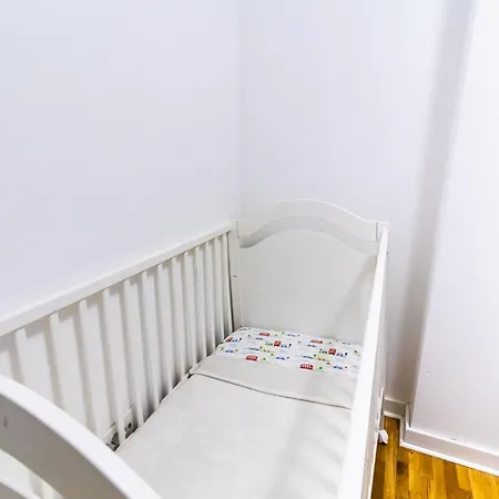 Apartamento Angelina Lux With Garage Belgrado